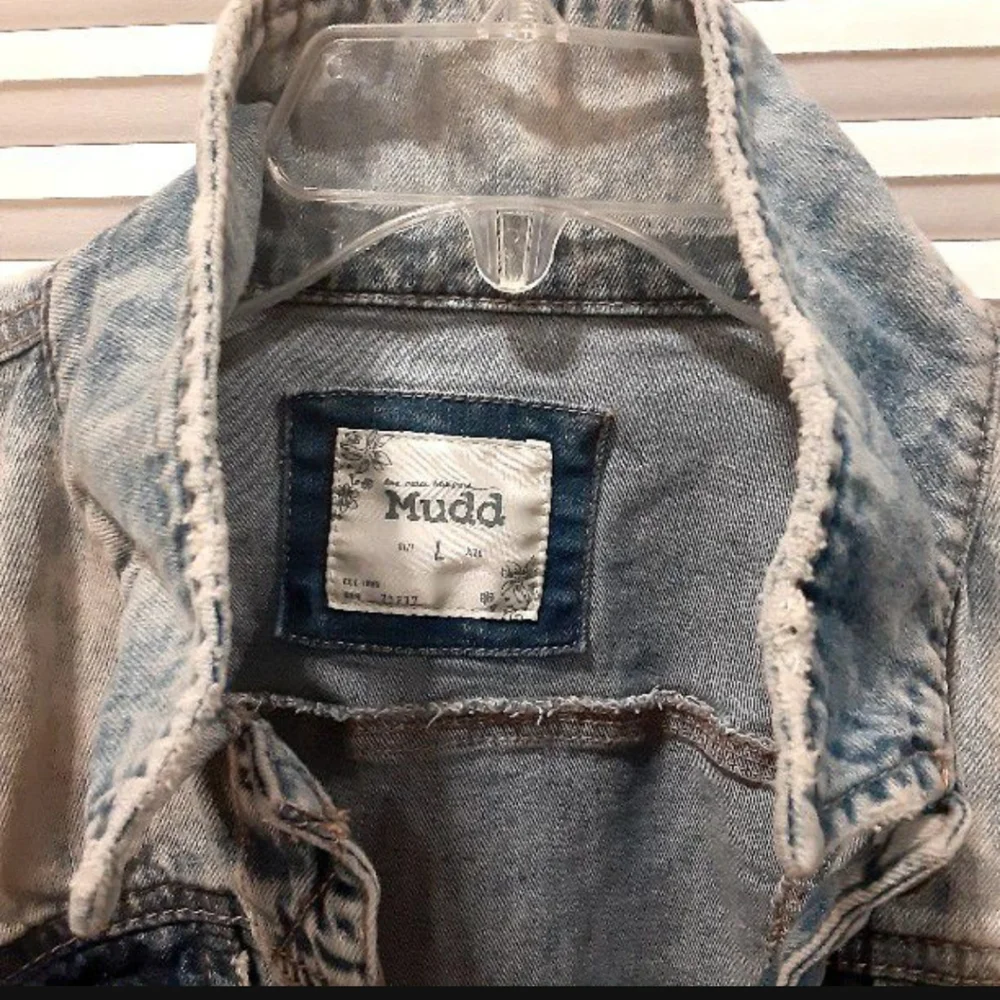 Mudd women's denim jeans destress jacket . Size large - Picture 11 of 12